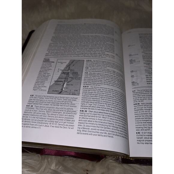 LIFE APPLICATION STUDY BIBLE NEW LIVING TRANSLATION NLT Leather Cover Tyndale - Picture 8 of 16